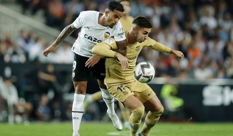 Foto: 12. kolejka: Barcelona wygrywa w Walencji
