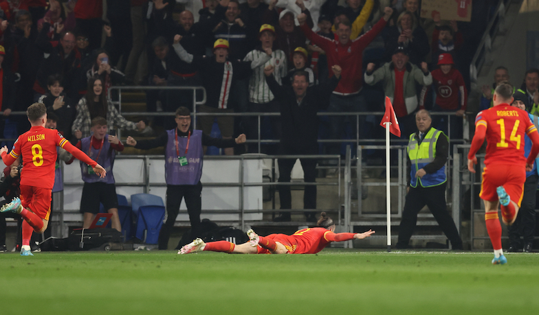 Foto: Przepiękny gol Bale'a z wolnego [VIDEO]