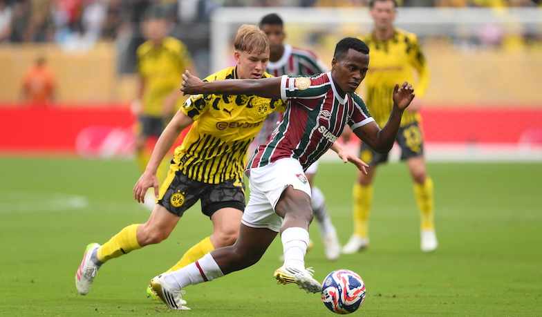 Foto: Jobe Bellingham z debiutem w BVB, Fluminense remisuje z Borussią