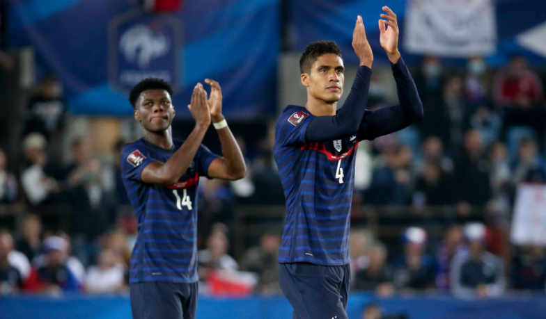 Foto: Varane: Gratuluję Tchouaméniemu szybkiej adaptacji