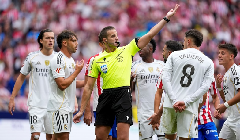 Foto: MARCA: Komitet Arbitrów twierdzi, że sędziowanie w derbach było dobre