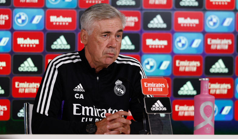 Foto: Ancelotti: Patrząc na statystyki, to trzeba kupić obrońcę, a nie napastnika