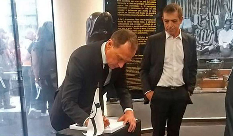 Foto: Real Madryt obecny na pożegnaniu Pelégo