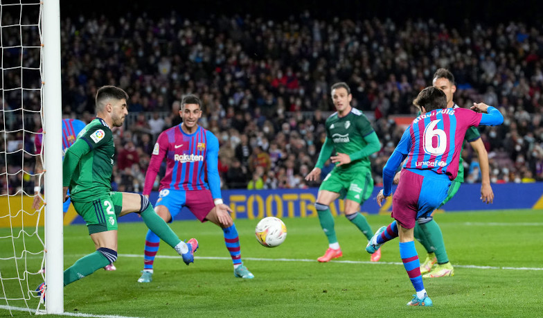 Foto: 28. kolejka: Barcelona demoluje Osasunę
