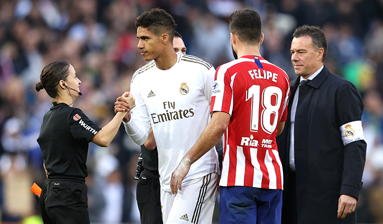 Foto: Varane: Mendy dostał cegłę, bo zderzenia z nim są ciężkie