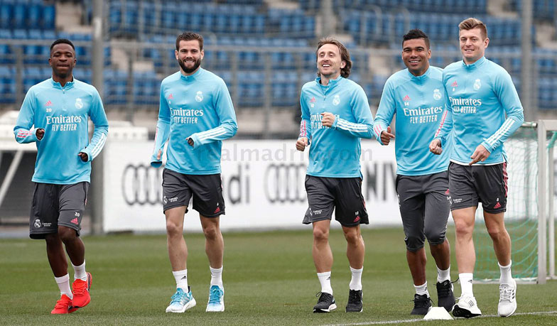 Foto: Benzema nie pojawił się na murawie w Valdebebas