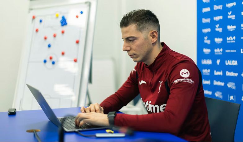 Foto: AS: Człowiek, który załatwił Barçę i Atleti