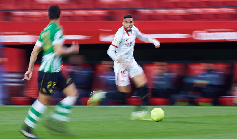 Foto: 27. kolejka: Sevilla doskakuje do podium