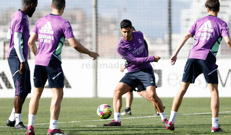 Foto: Kroos i Benzema nie trenowali z grupą