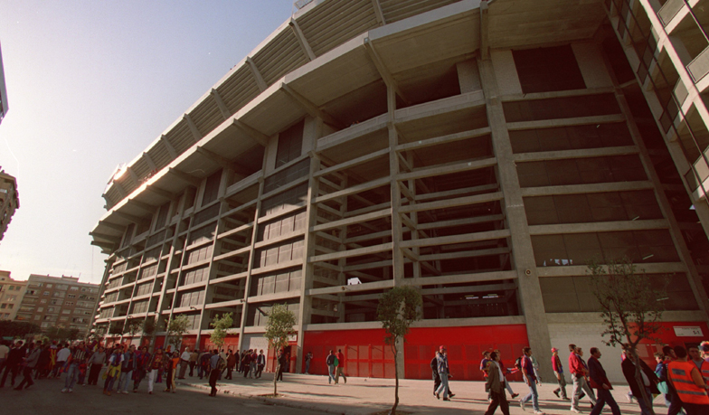 Foto: Pierwszy skandal na Estadio Mestalla