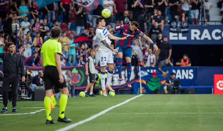Foto: Alavés spada, Sevilla w Lidze Mistrzów, Barça wicemistrzem