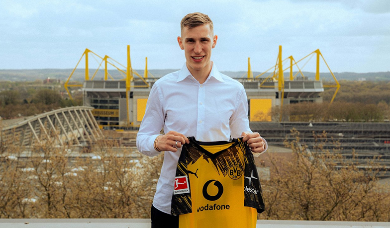 Oficjalnie: Nico Schlotterbeck przedłużył kontrakt z Borussią Dortmund