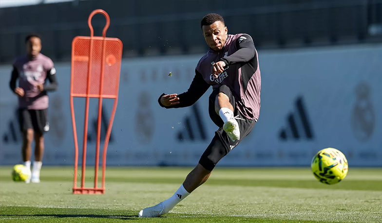 Część kadrowiczów trenowała z drużyną