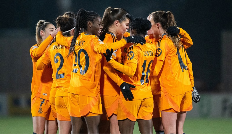 Foto: Królewskie pewnie pokonują Celtic