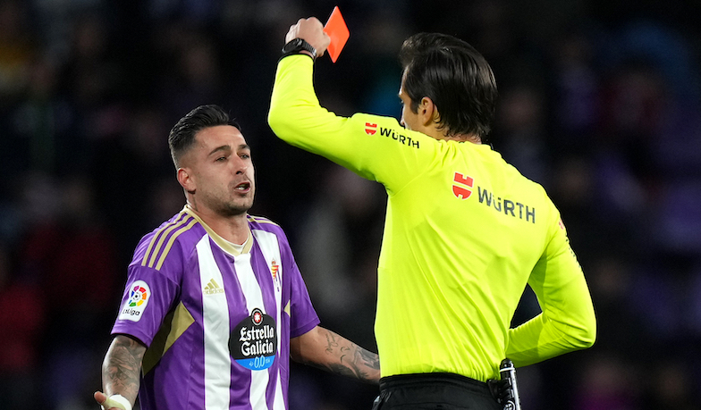 Foto: Za co Sergio León wyleciał z boiska?