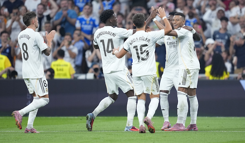 Foto: 1. kolejka: Real wygrywa, ale Barcelona pozostaje liderem