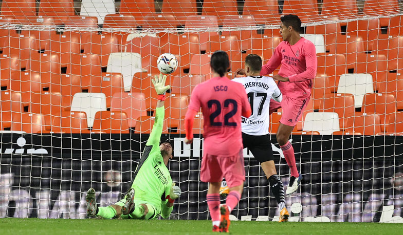 Foto: Agent Benzemy: Varane jest cieniem samego siebie