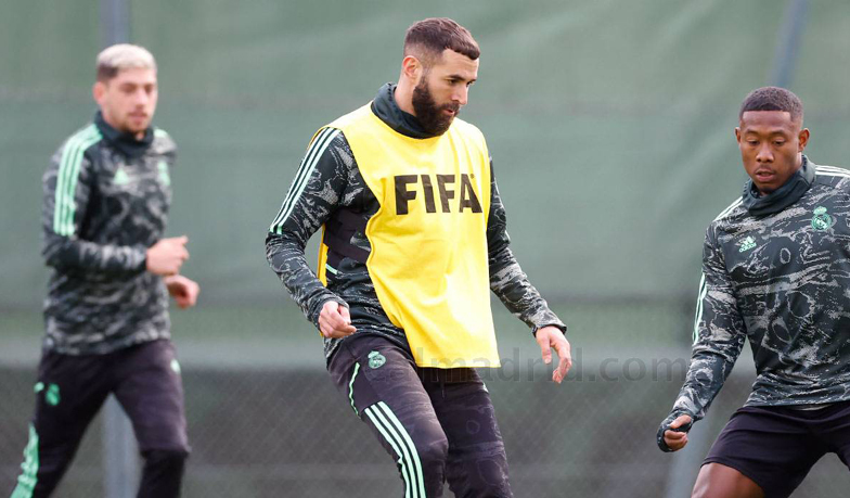 Foto: Benzema i Militão trenowali z drużyną