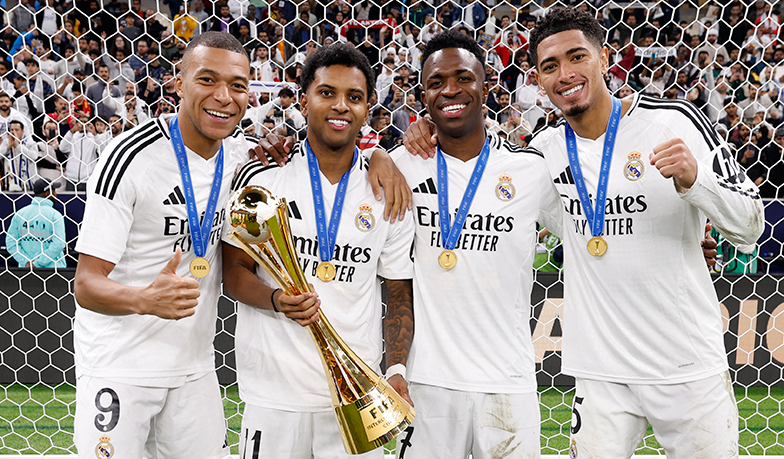 Foto: Relevo: Mbappé obdarował całą drużyną nowoczesnymi głośnikami
