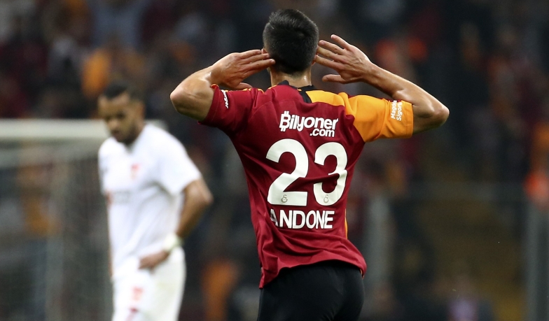 Foto: Galatasaray znów wygrywa u siebie