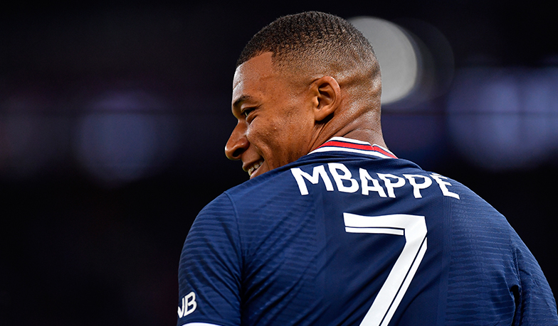 Foto: Oficjalnie: Kylian Mbappé zostaje w PSG