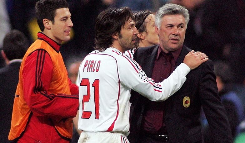 Foto: Pirlo: Jak można postawić Ancelottiego przed Lippim, Conte czy Allegrim?