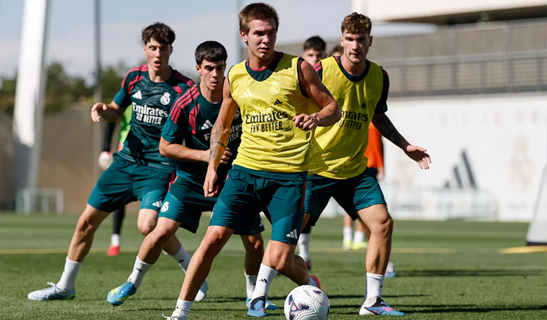 Mourinho zaprosił na pierwszy trening 16 canteranos