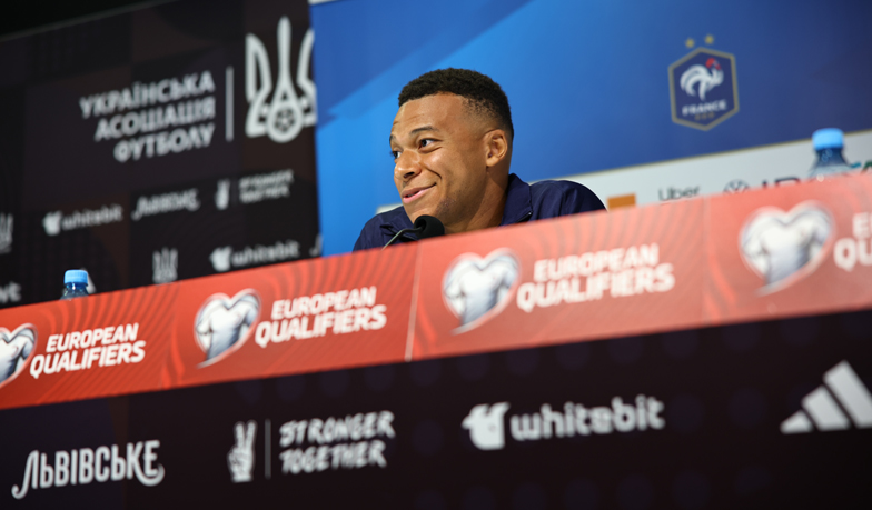 Foto: Mbappé: Miałem coś z kostką, ale powiedziałem, że chcę przyjechać i zagrać