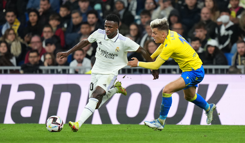 Foto: Alejo z Cádizu znowu próbuje wybić się na Viníciusie