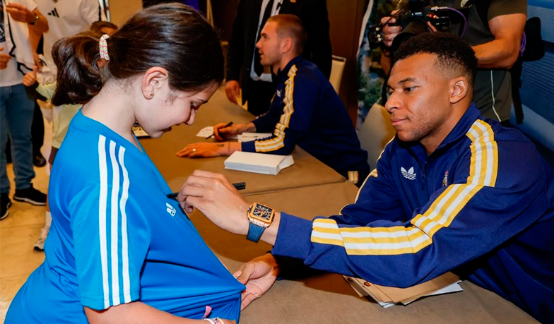 Mbappé i Mastantuono spotkali się z kibicami