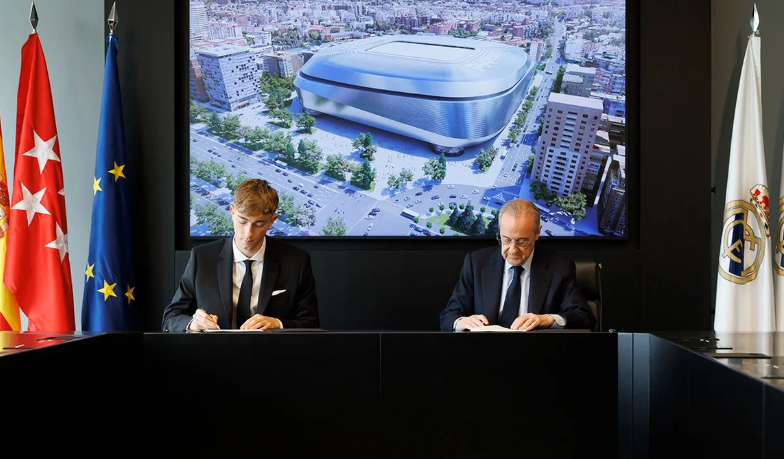 Foto: Dean Huijsen podpisał kontrakt z Realem Madryt