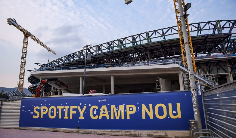 Foto: RAC1: UEFA zgodzi się na przejście Barcelony na Camp Nou w trakcie fazy ligowej Ligi Mistrzów