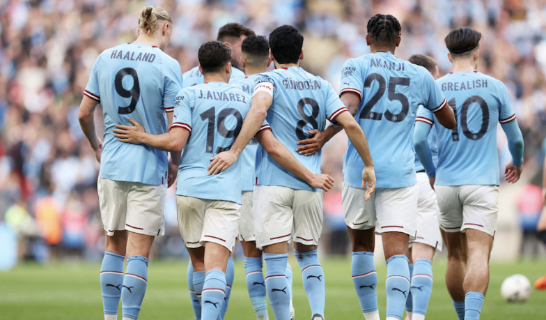 Foto: Mahrez z hattrickiem, City w finale FA Cup
