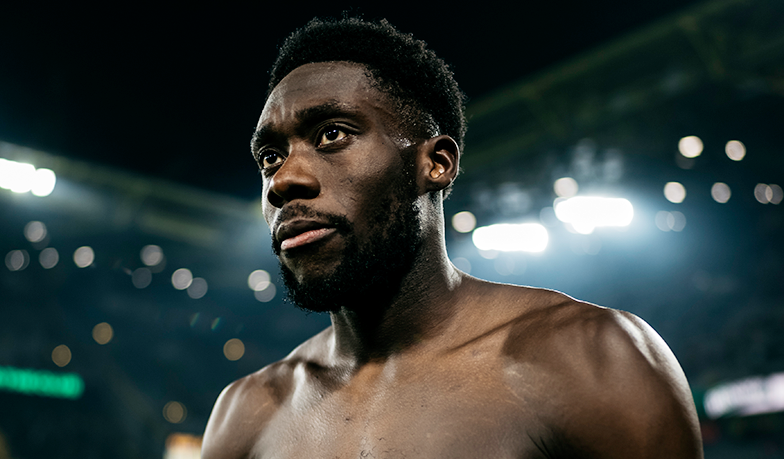 Foto: The Athletic: Davies zobowiązał się do podpisania nowej umowy z Bayernem