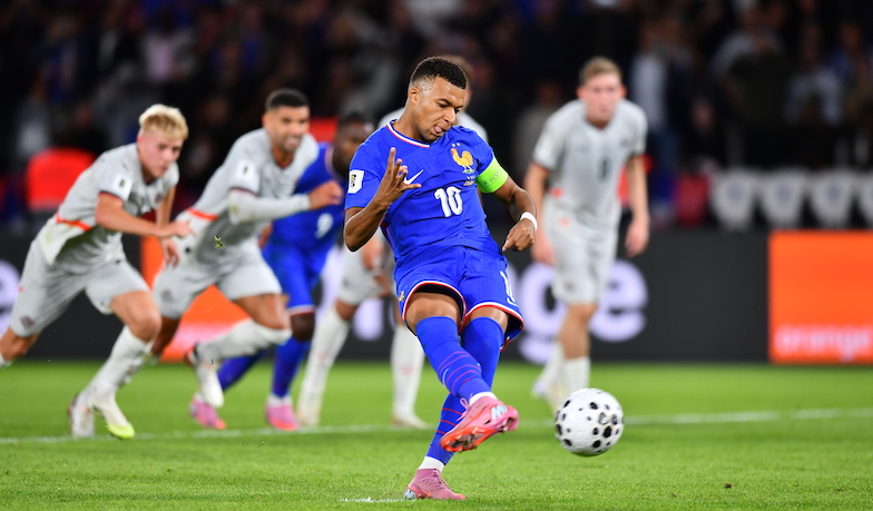 Foto: Gol i asysta Mbappé, czerwona kartka dla Tchouaméniego; dobry mecz Alaby