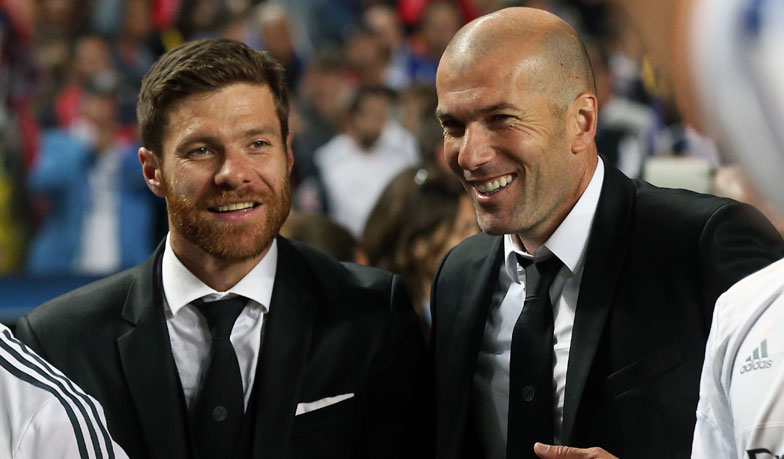 Foto: Xabi Alonso: Porównując Zidane'a do reszty, on jest na innym poziomie