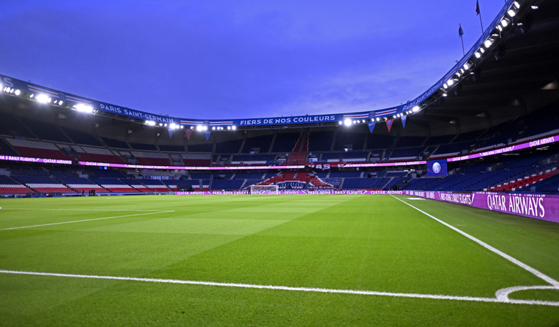 Foto: PSG chciałoby skopiować chowaną murawę Realu Madryt