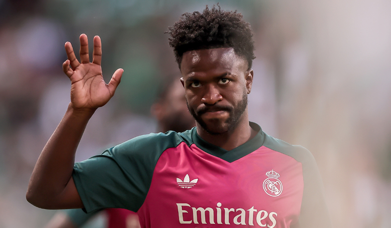 The Athletic: Vinícius przekazał Arsenalowi, że zostaje z powodu przywiązania i wysiłku finansowego Realu
