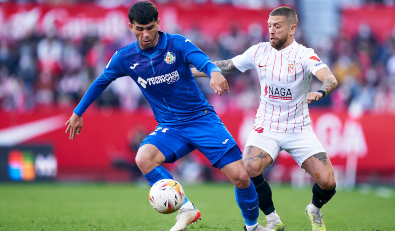 Foto: 20. kolejka: Sevilla utrzymuje tempo