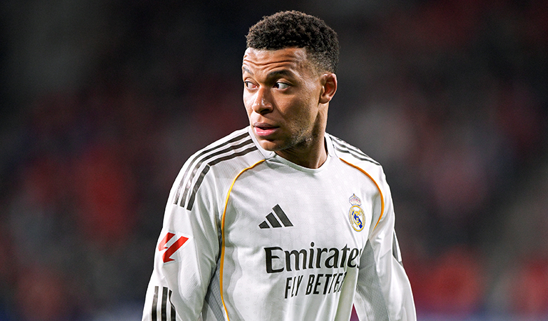 Foto: AS: Mbappé decyduje się na leczenie zachowawcze