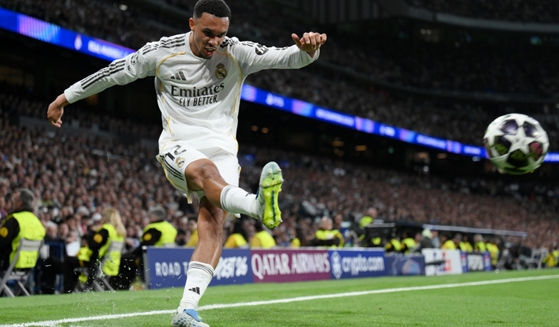 Trent: Kiedy odbierasz piłkę, masz wrażenie, jakby nagle ruszała na ciebie cała chmara czerwonych koszulek